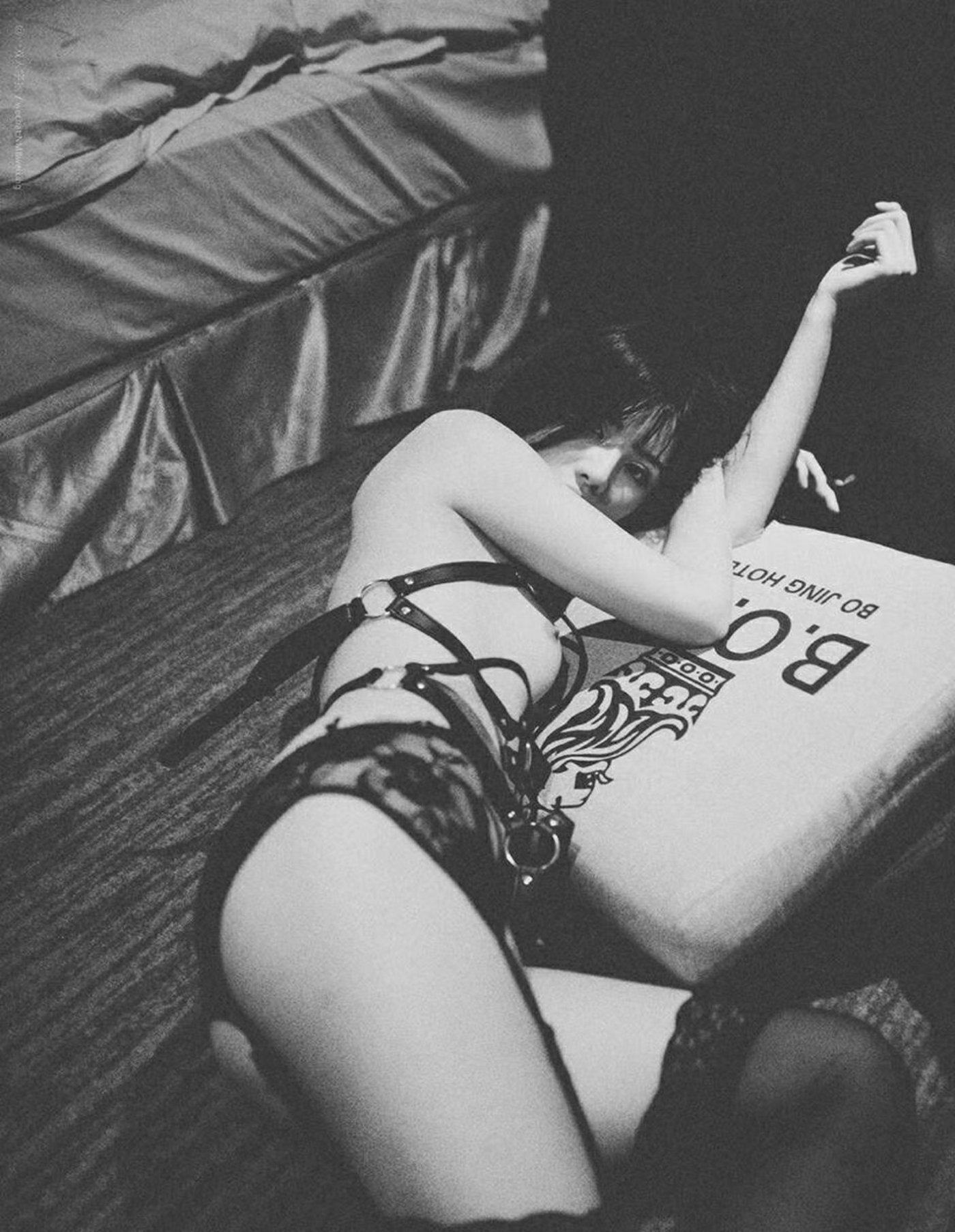 名模阿朱大尺度私拍套读 - 人体摄影